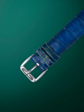 GERALD GENTA, DONALD DUCK RETRO REF. G 3612.7, A STEEL AUTOMATIC JUMP HOUR WRISTWATCH WITH RETROGRADE MINUTES AND MOTHER-OF-PEARL DIAL - Foto 4