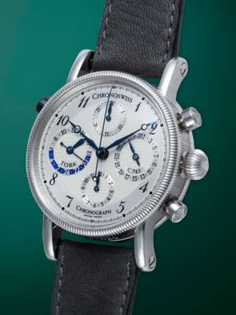 CHRONOSWISS, TORA GMT REF. CH 7420, A PLATINUM AUTOMATIC DUAL TIME CHRONOGRAPH WRISTWATCH - photo 2