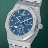 AUDEMARS PIGUET, ROYAL OAK REF. 26120ST, A FINE STAINLESS STEEL AUTOMATIC DUAL TIME WRISTWATCH - photo 2