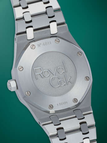 AUDEMARS PIGUET, ROYAL OAK REF. 26120ST, A FINE STAINLESS STEEL AUTOMATIC DUAL TIME WRISTWATCH - photo 3