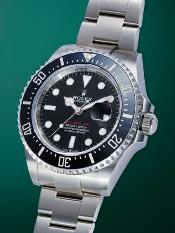 ROLEX, SEA-DWELLER REF. 126600, A STEEL AUTOMATIC DIVER’S WRISTWATCH WITH BRACELET - photo 2