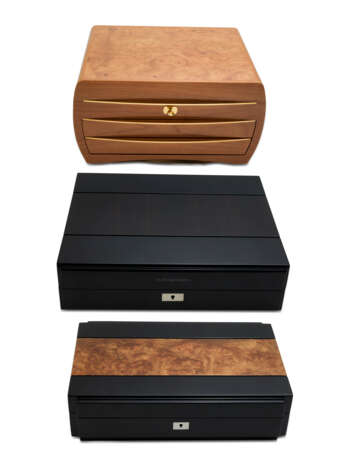 BURBEN & ZORWEG, A SET OF TWO FINE LUXURY WRISTWATCH CASES AND A JEWELLERY CASE - photo 1