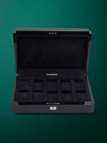 BURBEN & ZORWEG, A SET OF TWO FINE LUXURY WRISTWATCH CASES AND A JEWELLERY CASE - photo 3