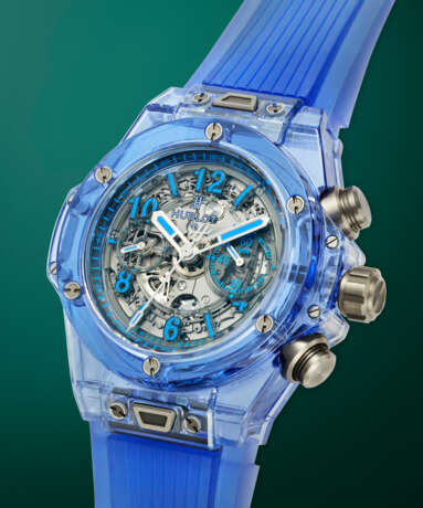 HUBLOT BIG BANG UNICO SAPPHIRE, A LIMITED EDITION AUTOMATIC CHRONOGRAPH WITH A BLUE SAPPHIRE CASE - Foto 2