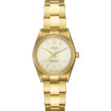 ROLEX, OYSTER PERPETUAL REF. 14238, A WELL-PRESERVED GOLD AUTOMATIC WRISTWATCH WITH BRACELET - Foto 1