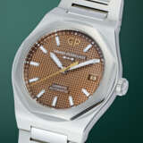 GIRARD-PERREGAUX, LAUREATO REF. 81005, A FINE STAINLESS STEEL AUTOMATIC WRISTWATCH WITH BRACELET - photo 2