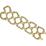 VAN CLEEF & ARPELS PAIR OF DIAMOND AND GOLD CHAIN BRACELETS - Foto 4