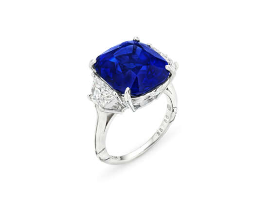 SAPPHIRE AND DIAMOND RING - photo 1