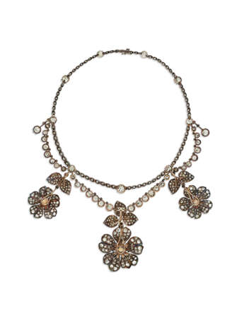 ANTIQUE DIAMOND FLOWER NECKLACE - photo 2