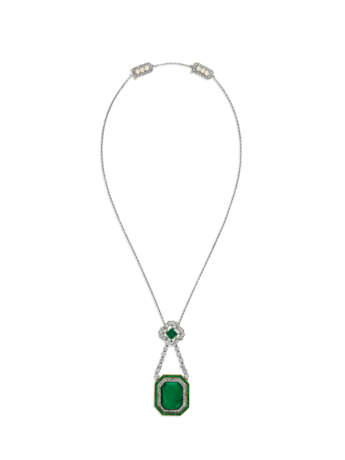 EMERALD, DIAMOND AND PEARL PENDANT-NECKLACE - фото 1