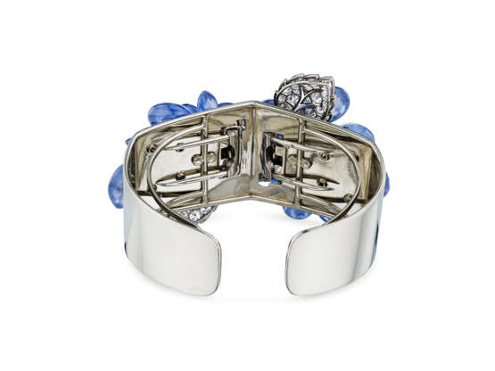 CARTIER ART DECO SAPPHIRE AND DIAMOND CLIP-BROOCH COMBINATION CUFF BRACELET - photo 5