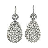 A SUPERB PAIR OF JAR DIAMOND EARRINGS - Foto 1