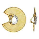 BOUCHERON ART DECO DIAMOND AND GOLD EARRINGS - photo 2