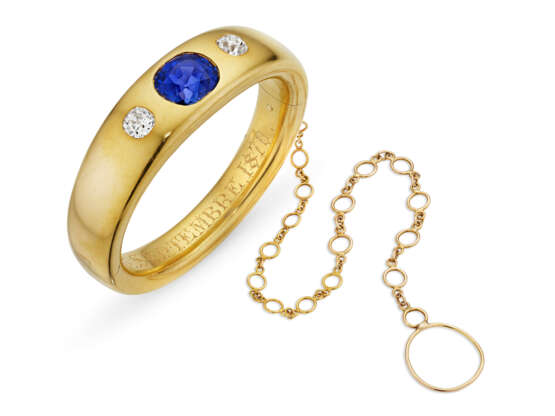 A HISTORIC ANTIQUE SAPPHIRE AND DIAMOND BANGLE BRACELET - photo 3