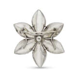 A RARE ANTIQUE DIAMOND FLOWER BROOCH - Foto 3