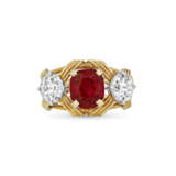 TIFFANY & CO., JEAN SCHLUMBERGER RUBY AND DIAMOND RING - Foto 4