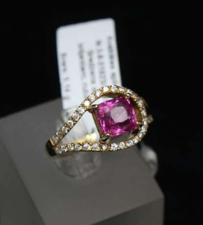 Bague en or blanc avec diamants et rubis Gold Other style 21th century - Foto 7