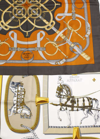 Zwei Seidentücher "Eperon d`Or" & "Grand Apparat" von Hermès - фото 1