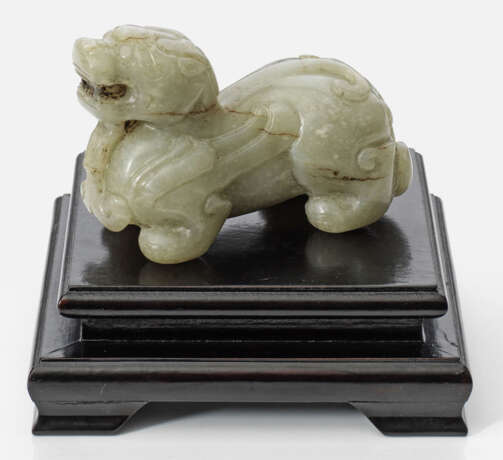 Jade-Figur eines Fo-Hundes im archaischen Stil - photo 1