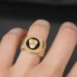 Bague en or pour femme avec m&eacute;duse en onyx Gorgone Or At the turn of 19th -20th century - photo 4