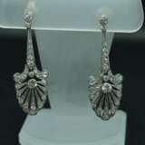 Boucles d&amp;39;oreilles en platine avec 56 diamants naturels 21th century - photo 3