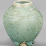 Kleine Vase mit eisblauer Glasur - photo 1