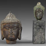 Zwei Buddha-Köpfe - Foto 1