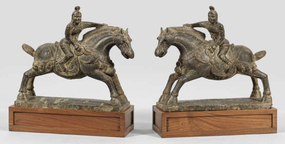 Paar chinesiche Reiterskulpturen - photo 1