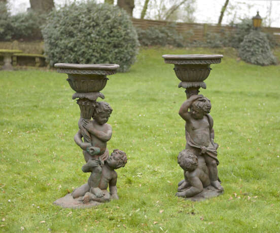 Paar große skulpturale Gartenvasen - Foto 1