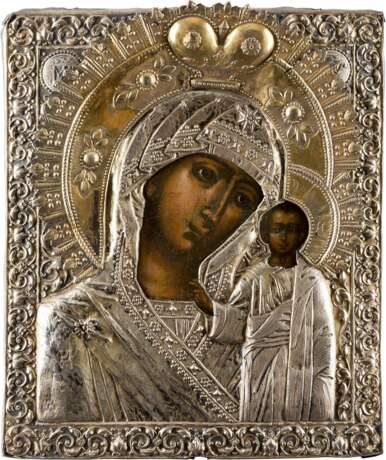 AN ICON SHOWING THE KAZANSKAYA MOTHER OF GOD WITH SILVER-GILT OKLAD - фото 1