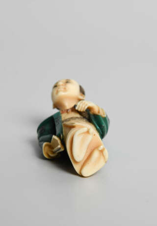 Netsuke von Yasuaki (Homei) - фото 6