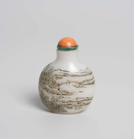 Lot: 3 kleine Snuff Bottles - фото 14