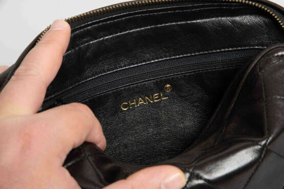 Chanel, Schultertasche "Camera Bag" - photo 7