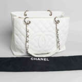 Chanel, Schultertasche - фото 11