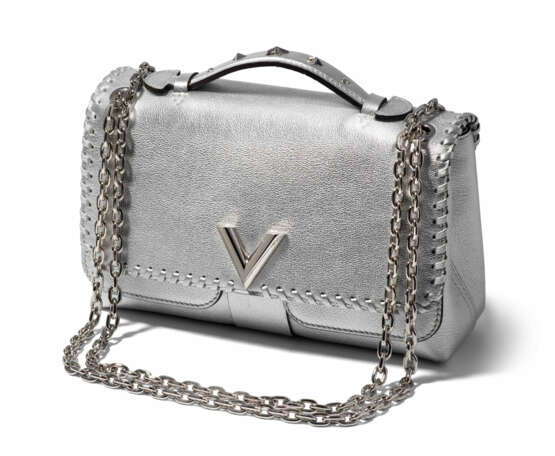 Louis Vuitton, Schultertasche "Very Chain Bag Silver" - photo 12