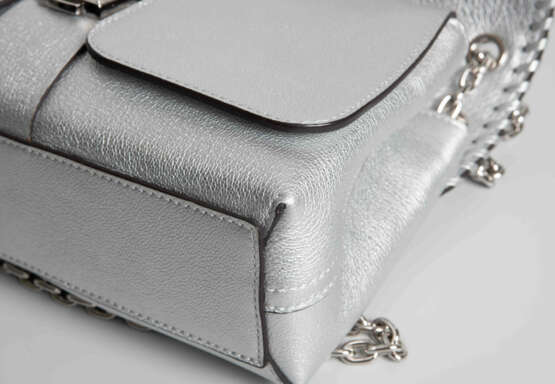 Louis Vuitton, Schultertasche "Very Chain Bag Silver" - Foto 15