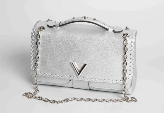 Louis Vuitton, Schultertasche "Very Chain Bag Silver" - Foto 5