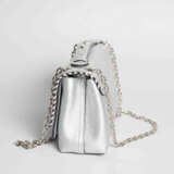 Louis Vuitton, Schultertasche "Very Chain Bag Silver" - Foto 6