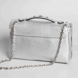 Louis Vuitton, Schultertasche "Very Chain Bag Silver" - photo 7