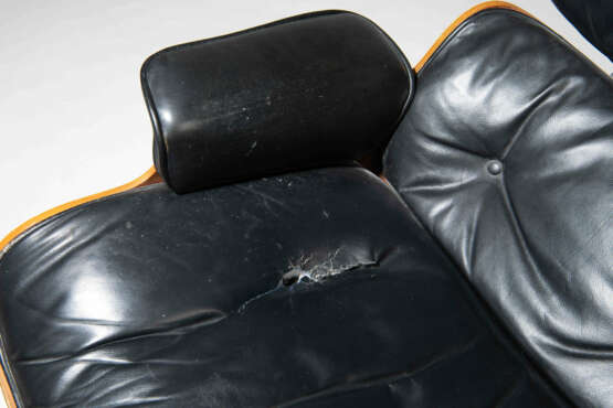 Charles & Ray Eames, Lounge Chair "670" mit Ottoman "671" - фото 2