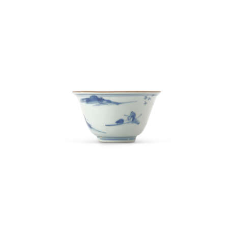 A BLUE AND WHITE ‘PAVILION AND BOAT’ BOWL - фото 2