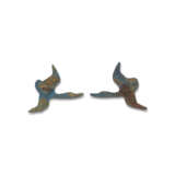 A PAIR OF BRONZE AND IRON GEESE APPLIQUES - фото 2