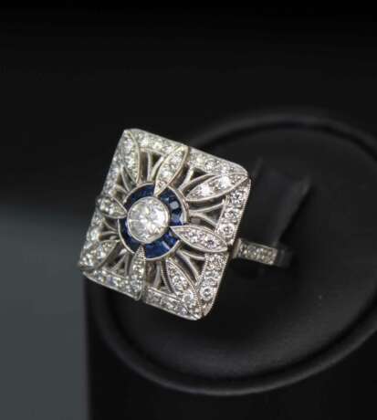 Bague en or avec diamants et saphirs Or Other style 21th century - photo 2