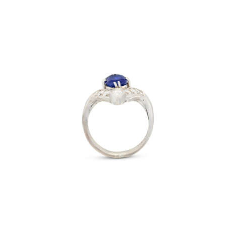 NO RESERVE | SAPPHIRE AND DIAMOND RING - Foto 2