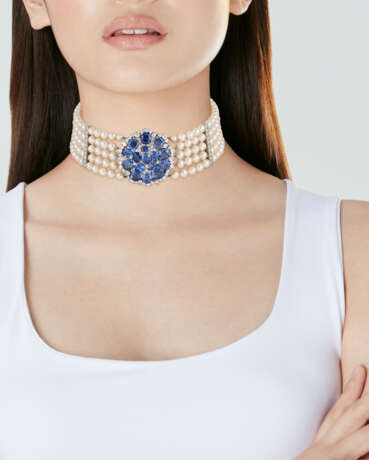 VAN CLEEF & ARPELS SAPPHIRE, CULTURED PEARL AND DIAMOND CHOKER NECKLACE - Foto 4