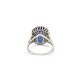 EARLY 20TH CENTURY SAPPHIRE AND DIAMOND RING - photo 4