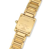 CARTIER LADY'S GOLD AND DIAMOND 'TANK AMÉRICAINE' WRISTWATCH, REF. 2385 - Foto 3