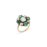 EMERALD AND DIAMOND RING - photo 1