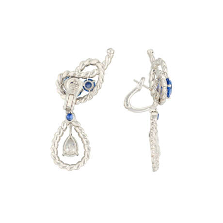 CHANEL SAPPHIRE AND DIAMOND EARRINGS - фото 2