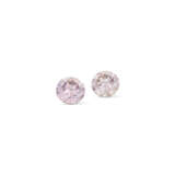 TWO UNMOUNTED COLOURED DIAMONDS - фото 1